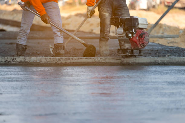 Best Concrete Flooring Contractor  in Milton, WI